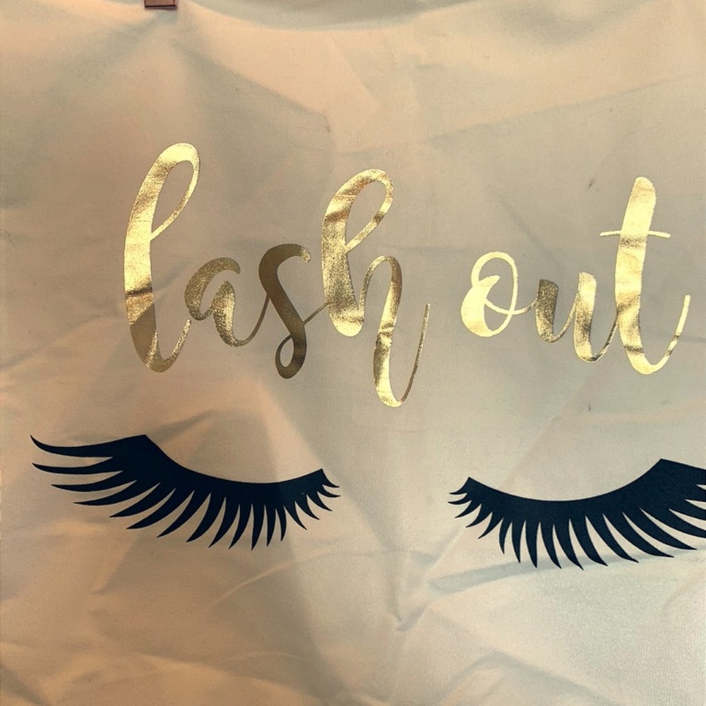 'Lash Out' Pillow Case 7x7